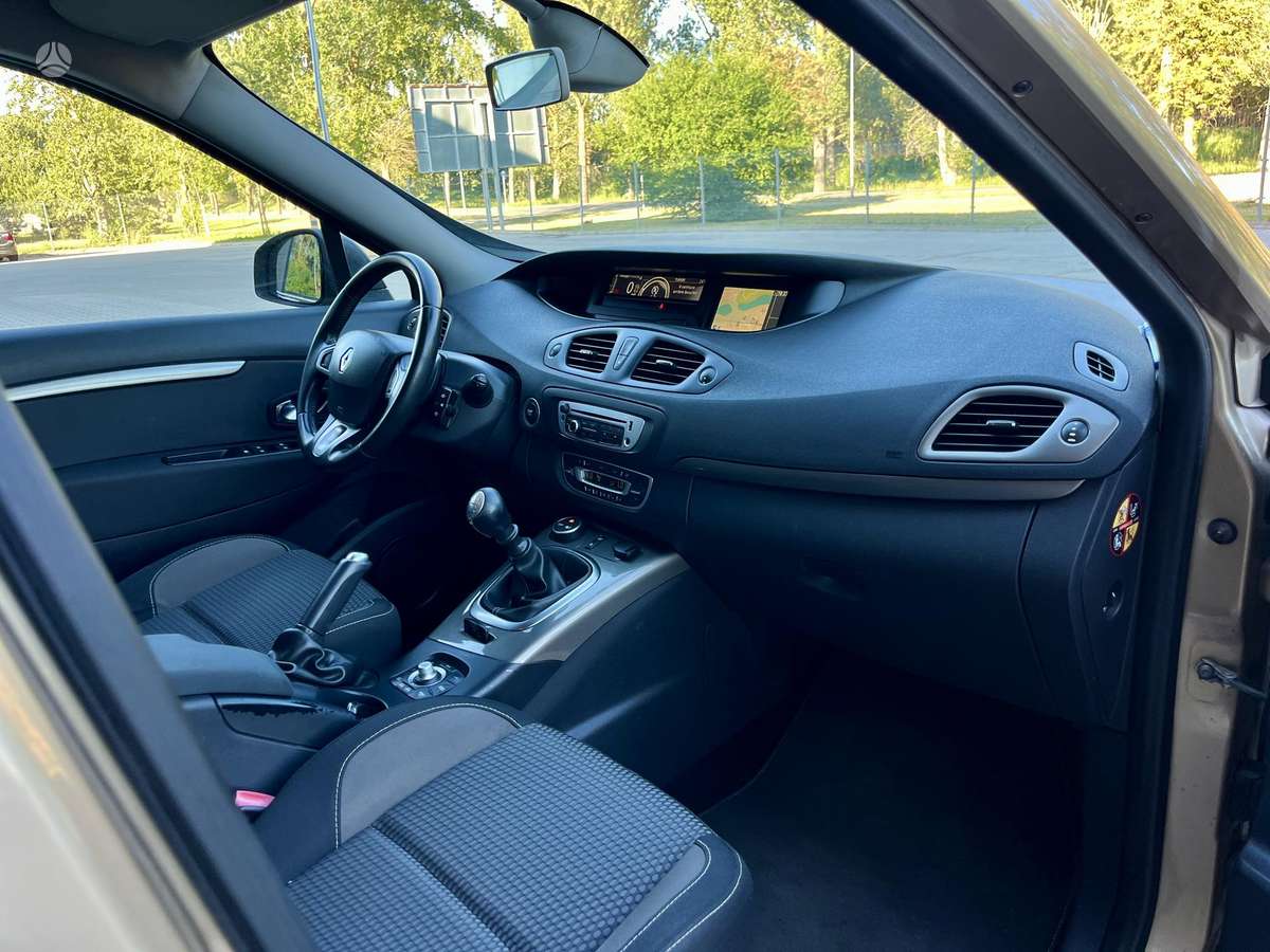 Renault Scenic, 1.5 l., Минивэн