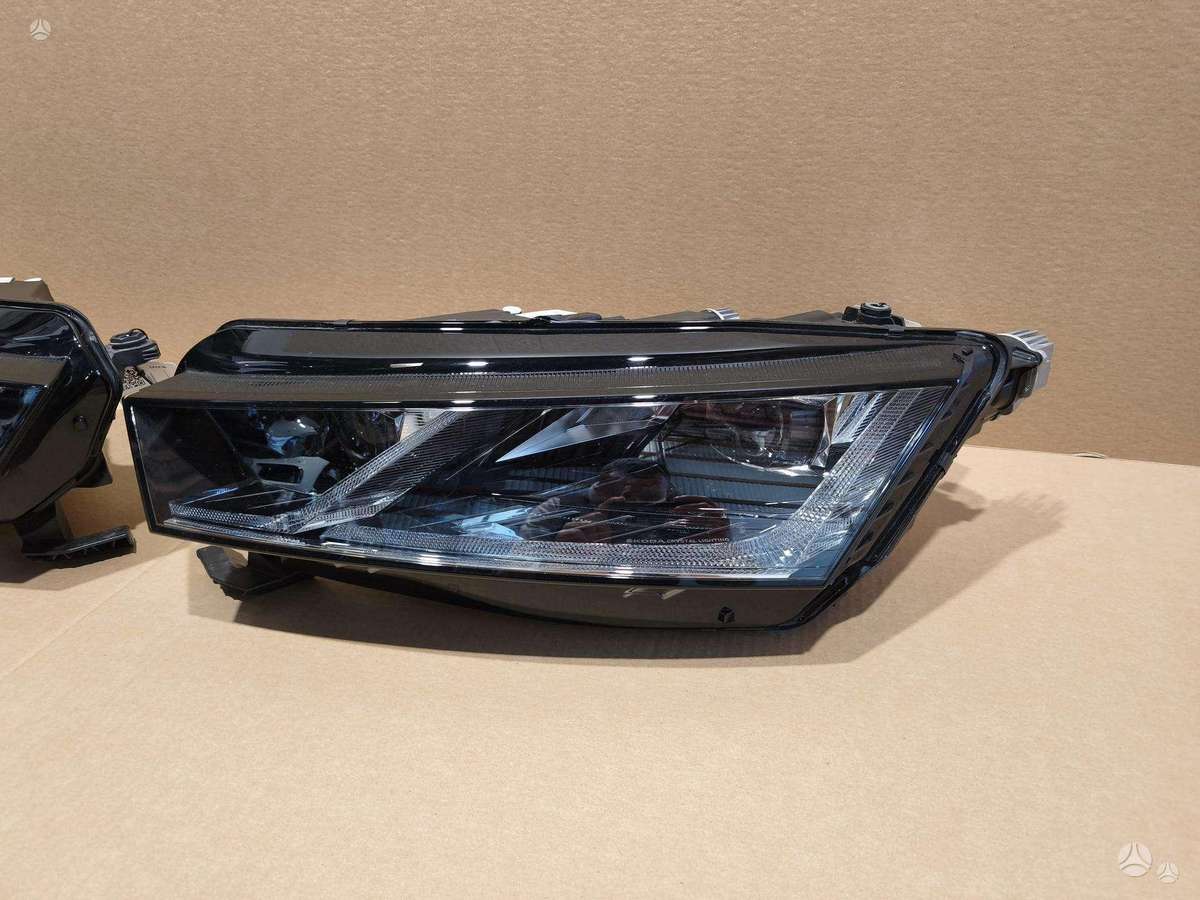 Skoda Octavia lights