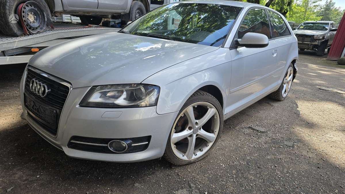 Audi A3, 1.6 l., hatchback