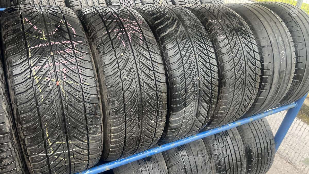 Goodyear Ultragrip 8 Performance, зимние 245/45 R18