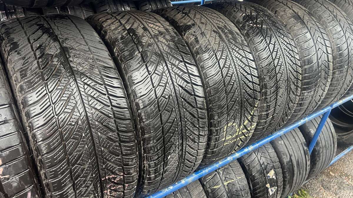 Goodyear Ultragrip performance 8 MO, зимние 245/45 R18