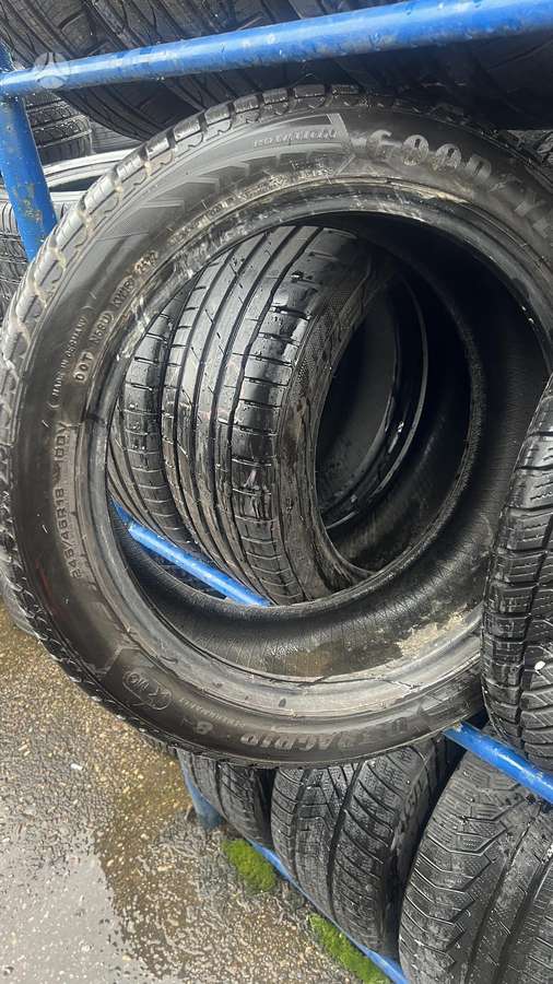 Goodyear Ultragrip performance 8 MO, зимние 245/45 R18