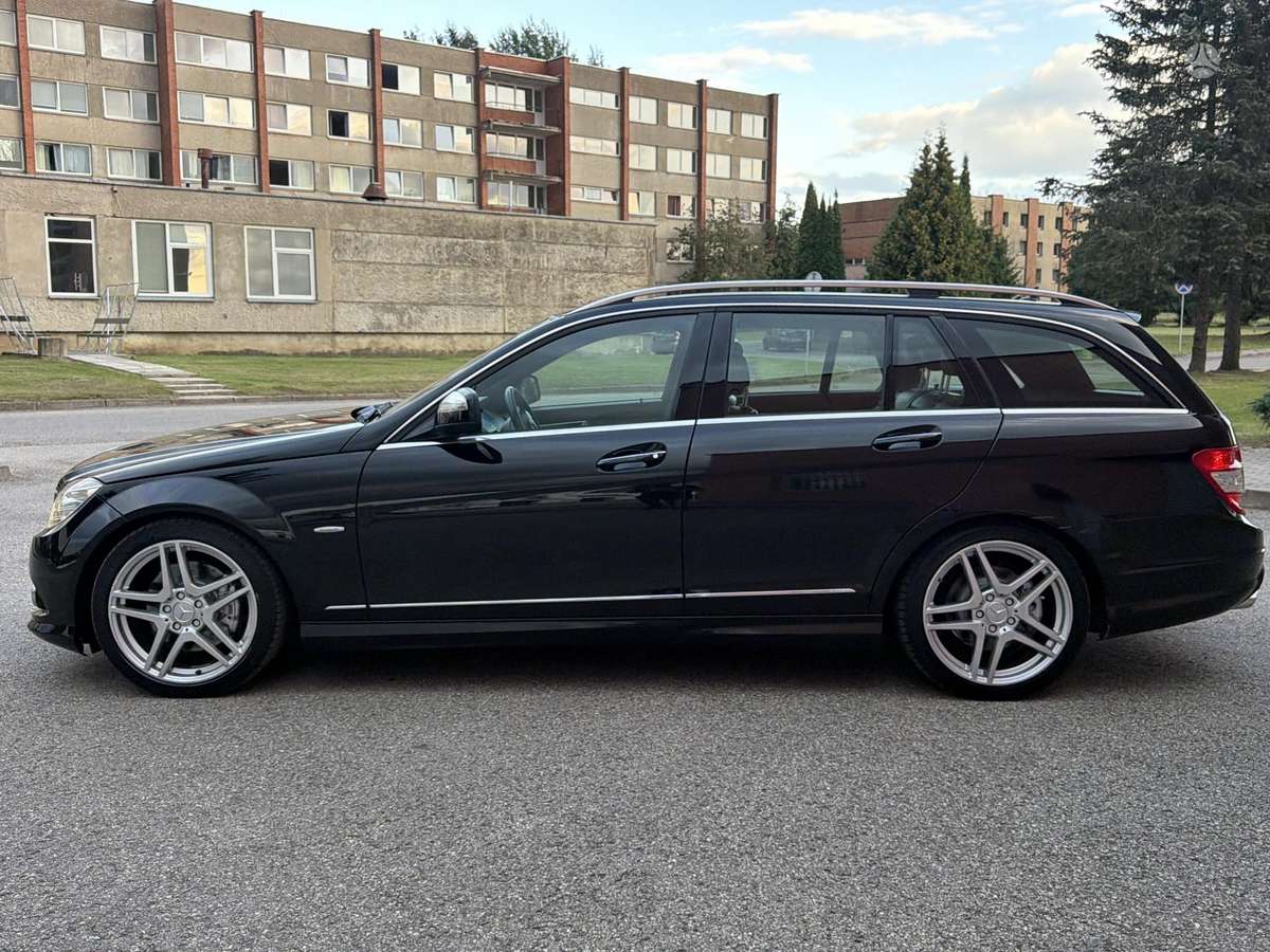 Mercedes-Benz C320, 3.2 l., Универсал
