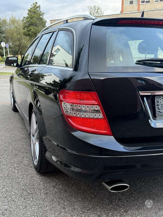 Mercedes-Benz C320, 3.2 l., Универсал