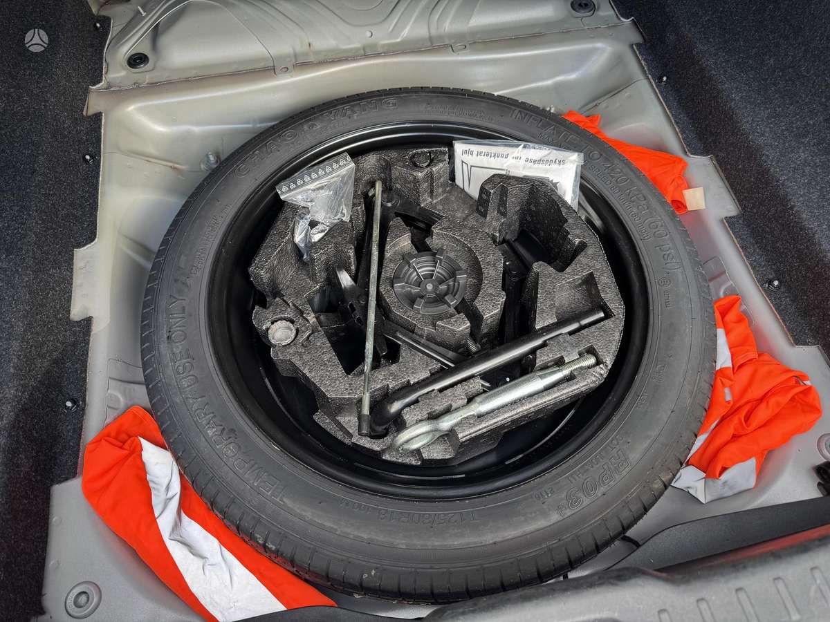 Volvo S90, 2.0 l., Седан