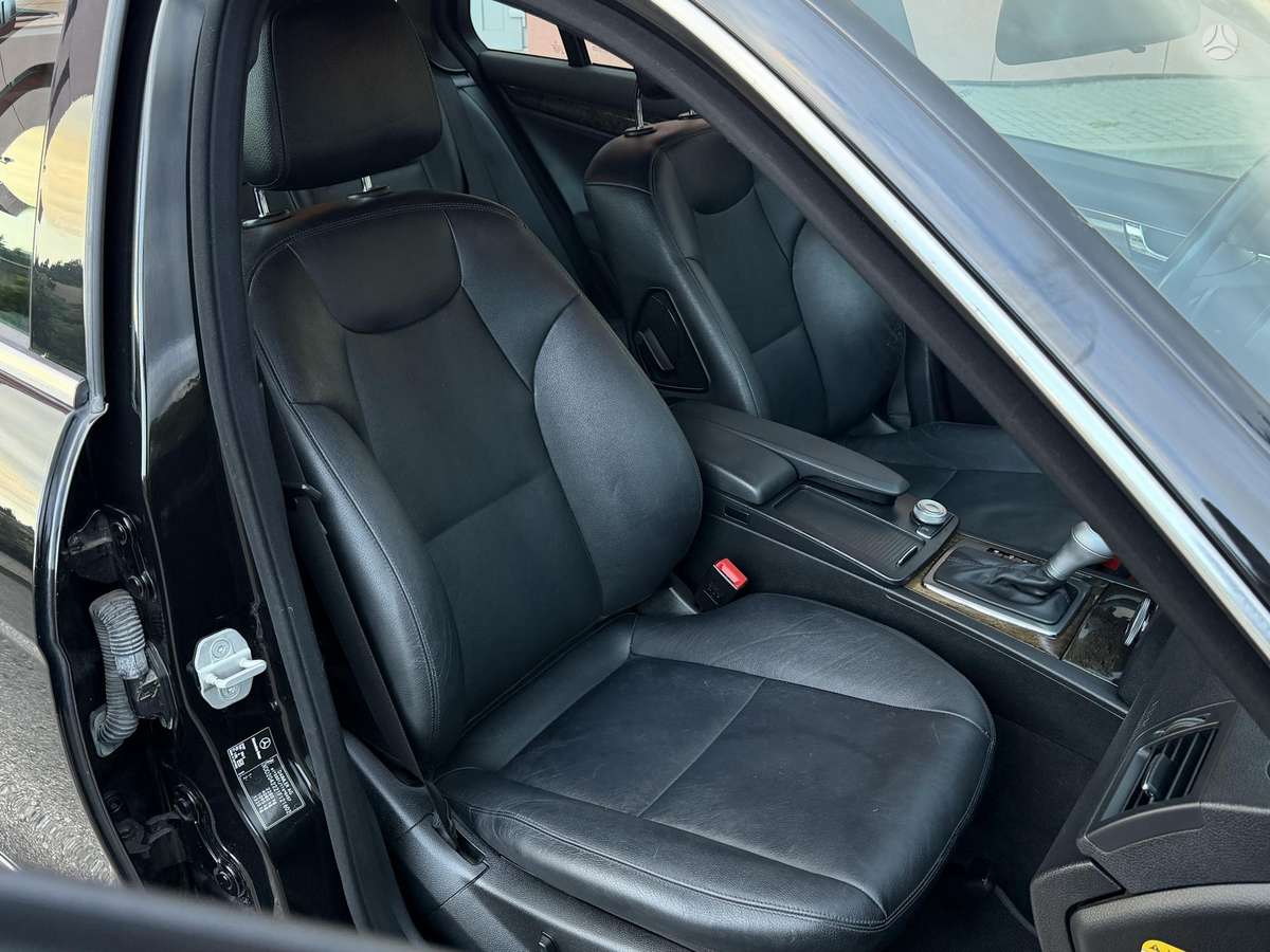 Mercedes-Benz C320, 3.2 l., Универсал