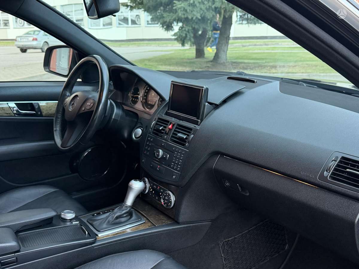 Mercedes-Benz C320, 3.2 l., Универсал