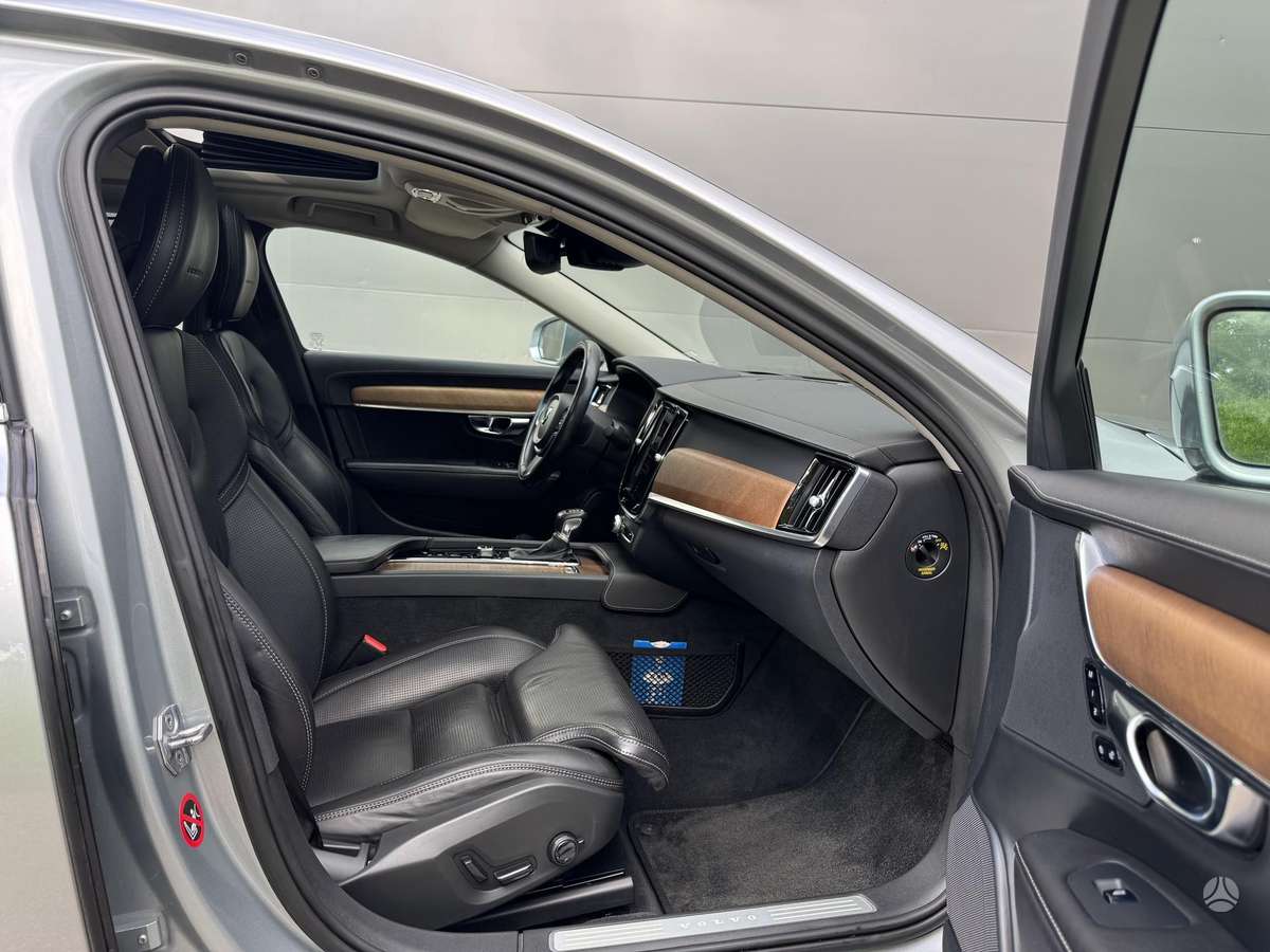 Volvo S90, 2.0 l., Седан