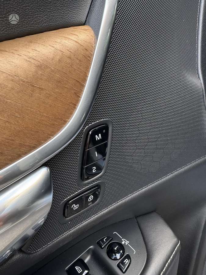 Volvo S90, 2.0 l., Седан