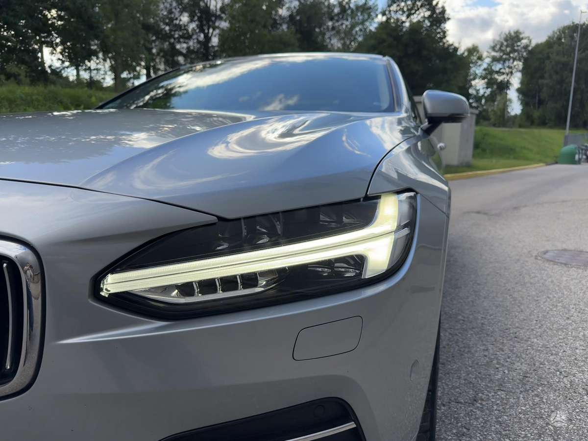 Volvo S90, 2.0 l., Седан