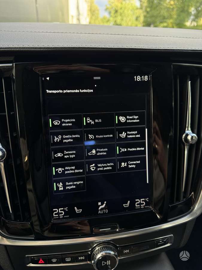 Volvo S90, 2.0 l., Седан
