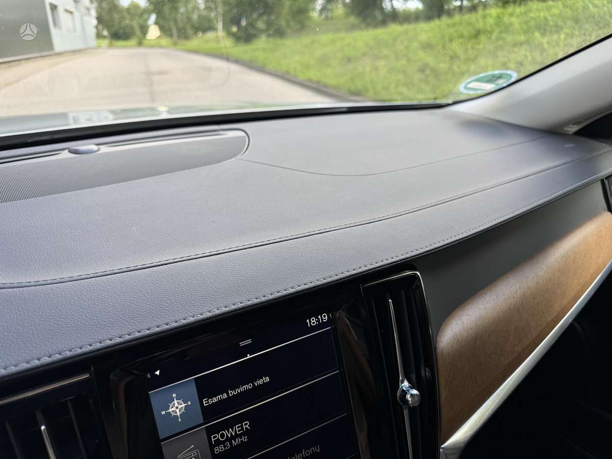 Volvo S90, 2.0 l., Седан