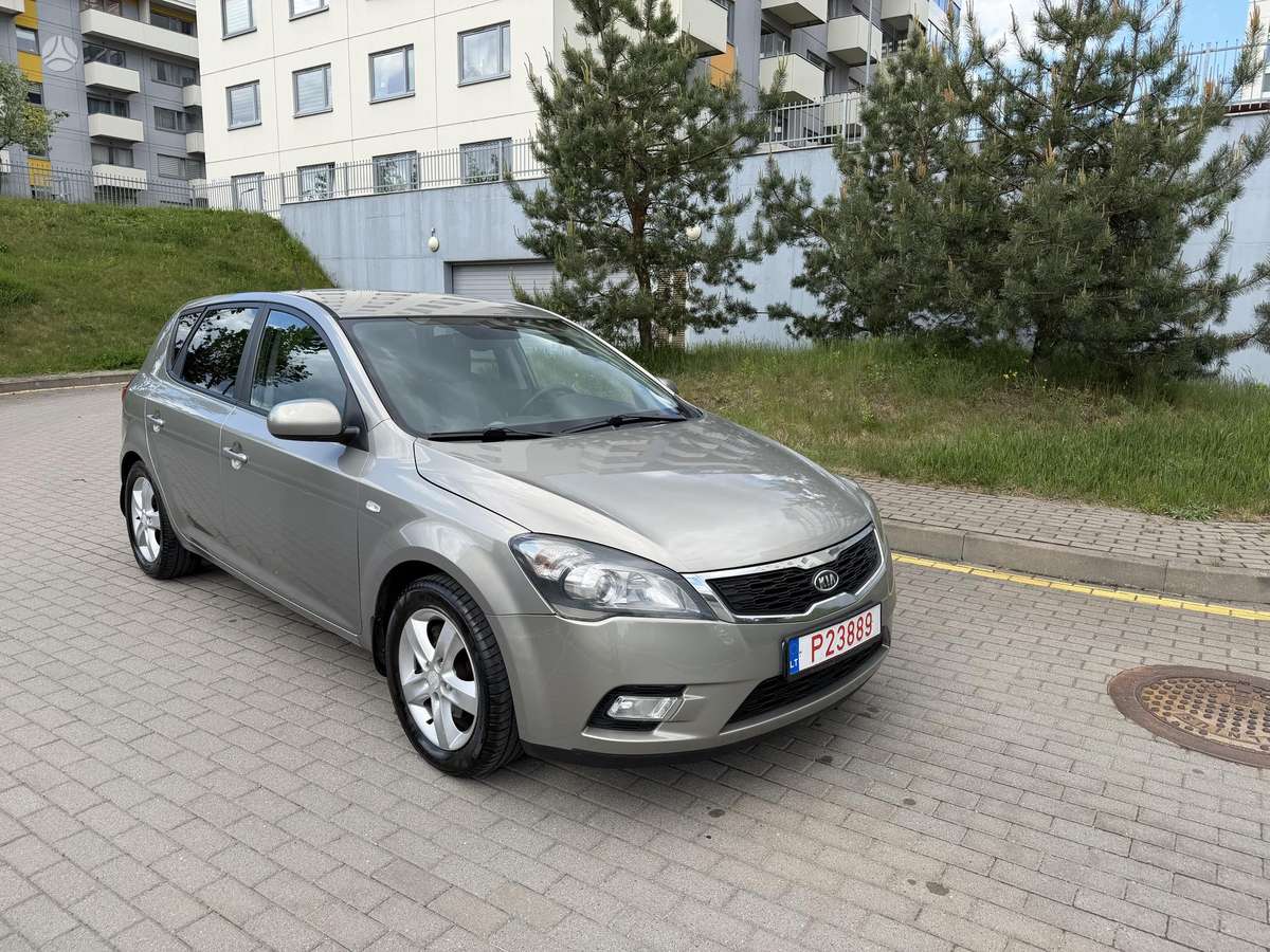 Kia Ceed, 1.6 l., Хэтчбек