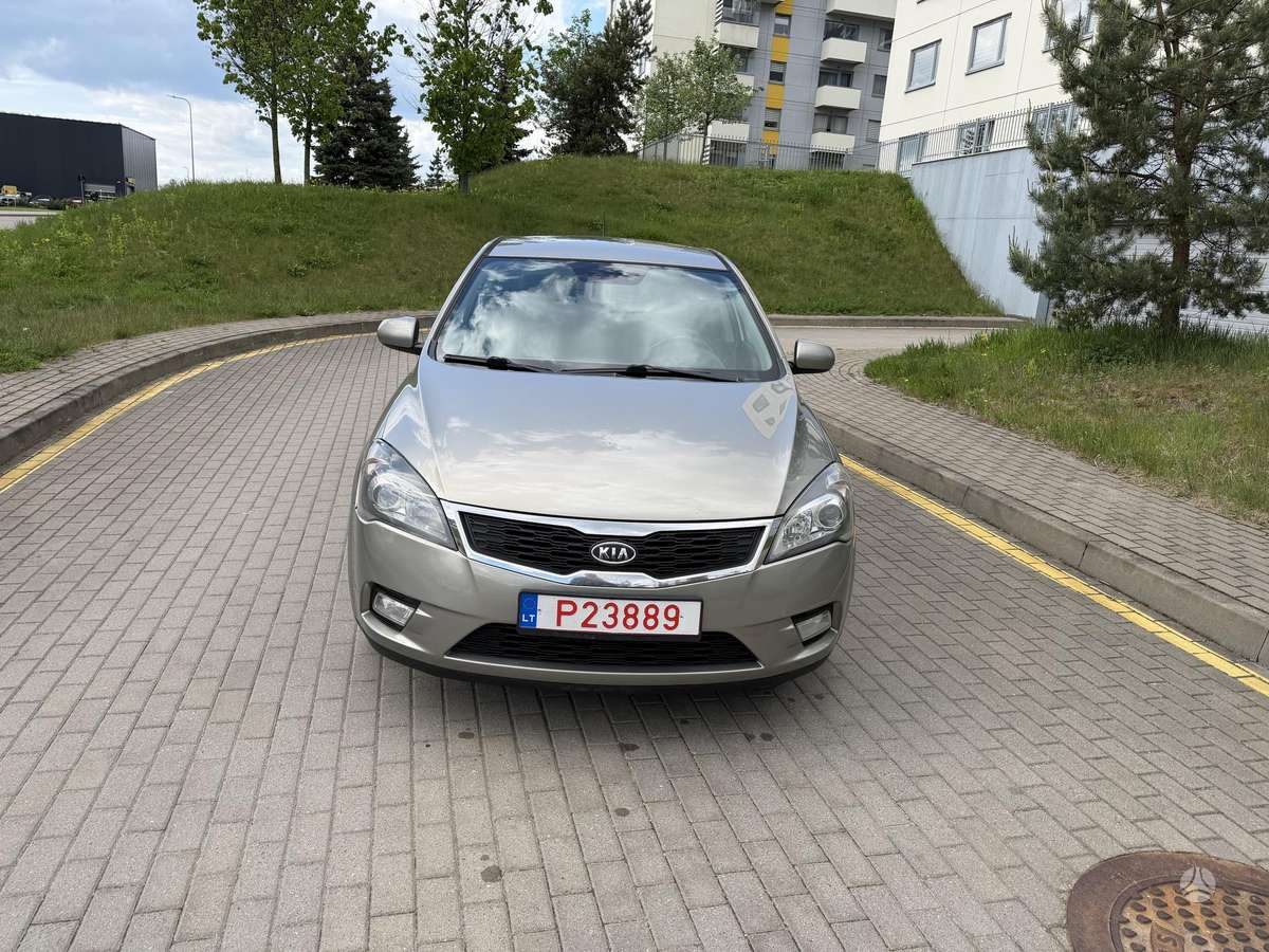 Kia Ceed, 1.6 l., Хэтчбек