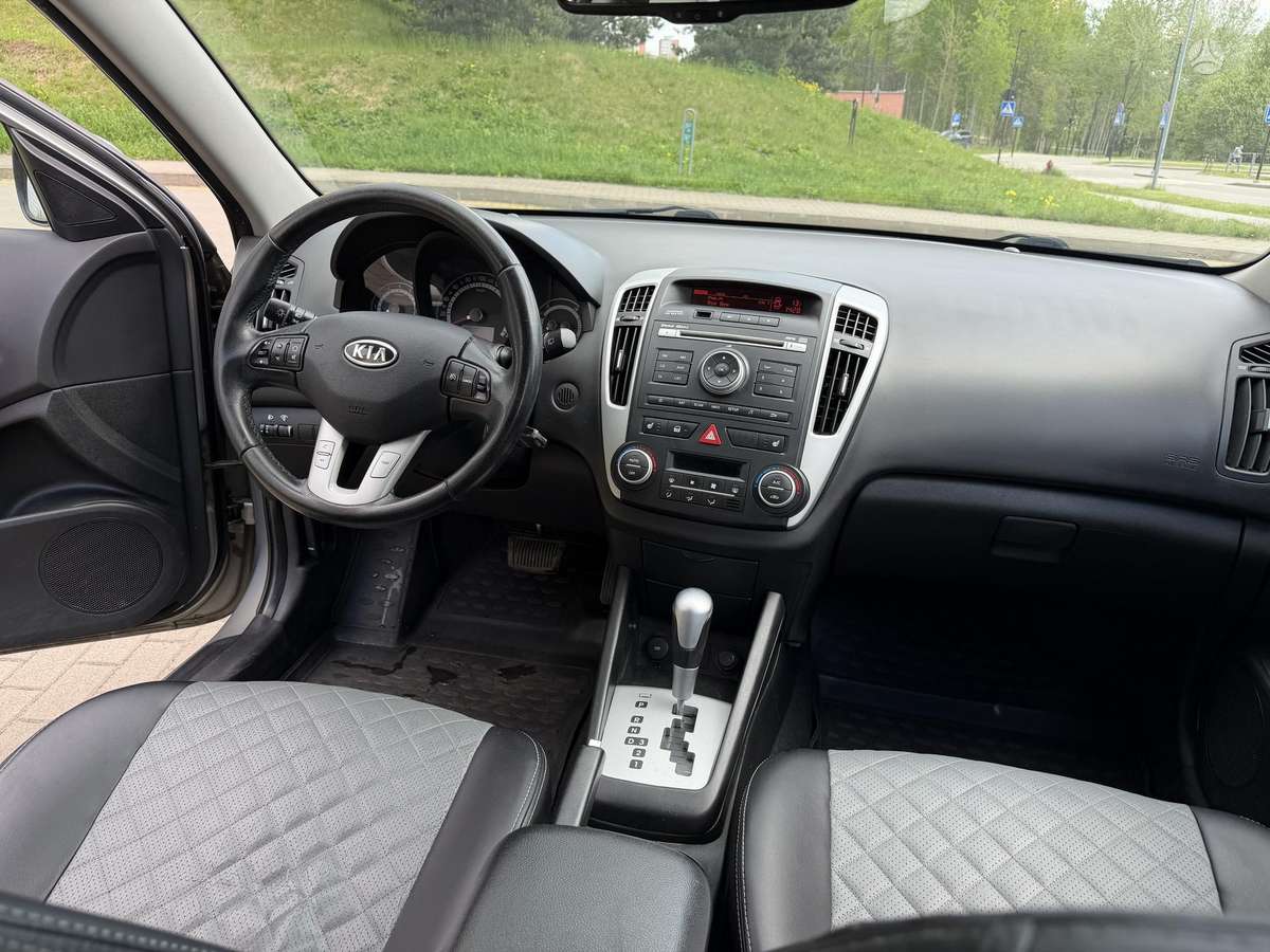 Kia Ceed, 1.6 l., Хэтчбек