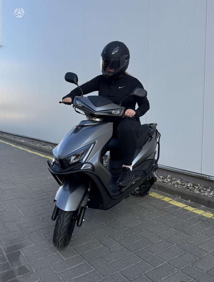 Yamaha Cygnus 49cc, scooters / mopeds