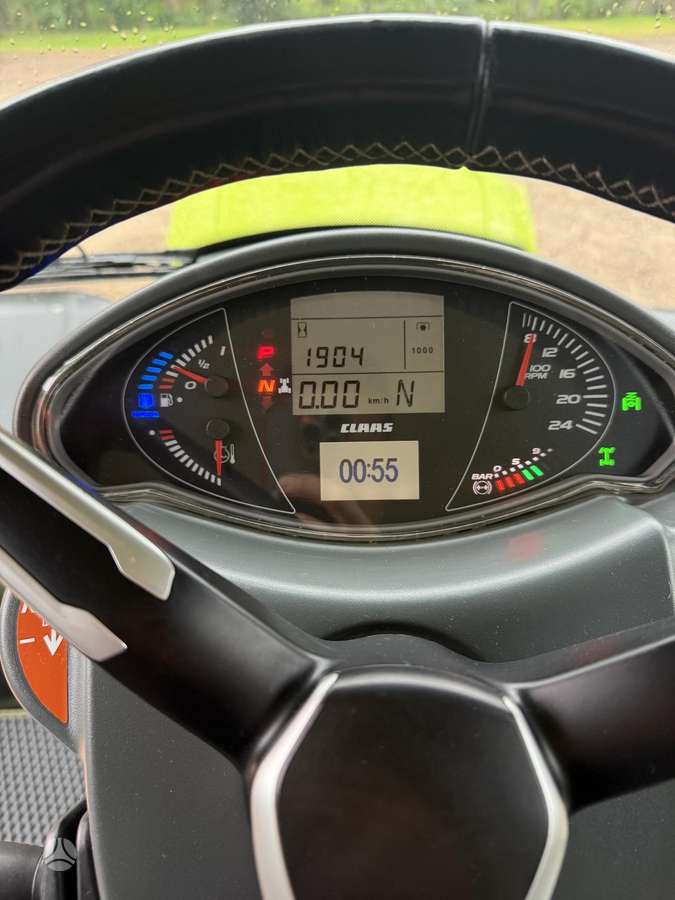 Claas Axion 950 CMATIC, traktoriai