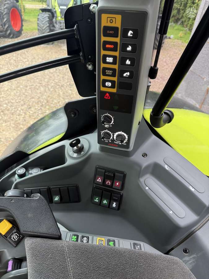 Claas Axion 950 CMATIC, traktoriai