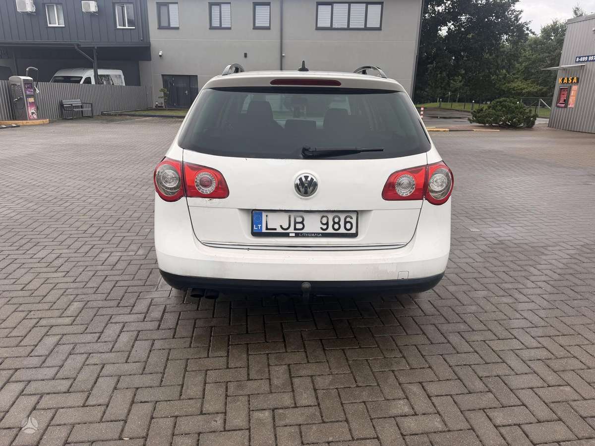 Volkswagen Passat - 6