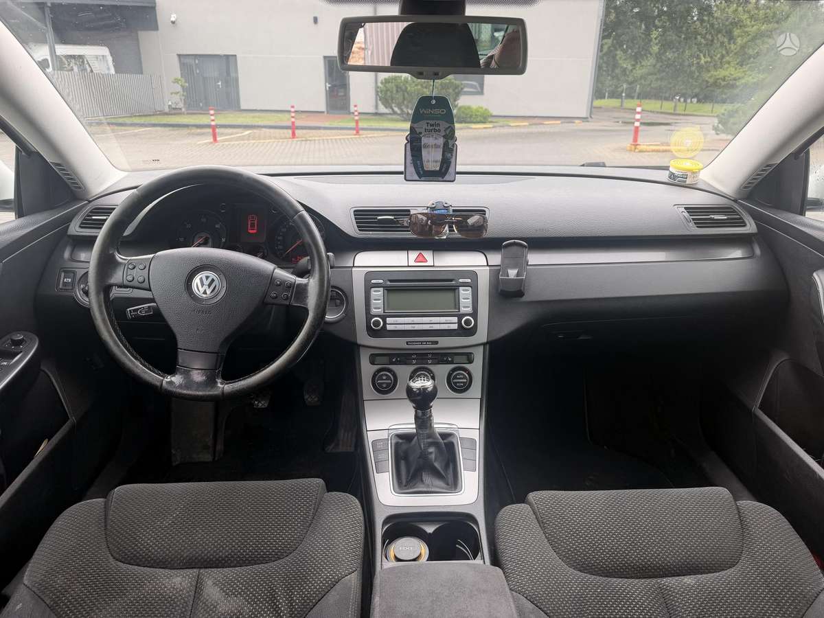 Volkswagen Passat - 9