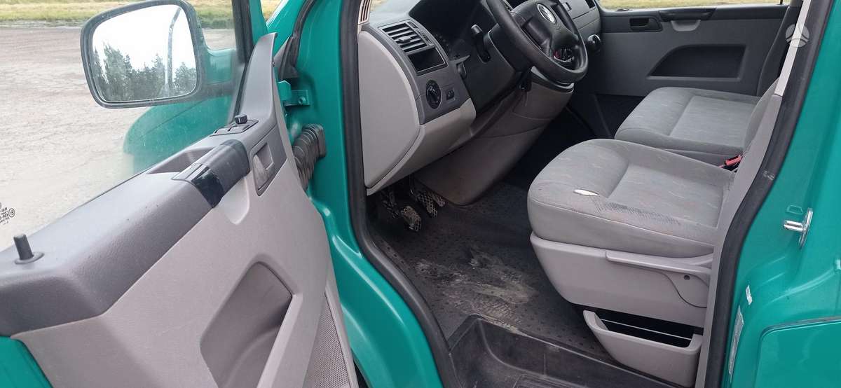 Volkswagen Transporter - 9