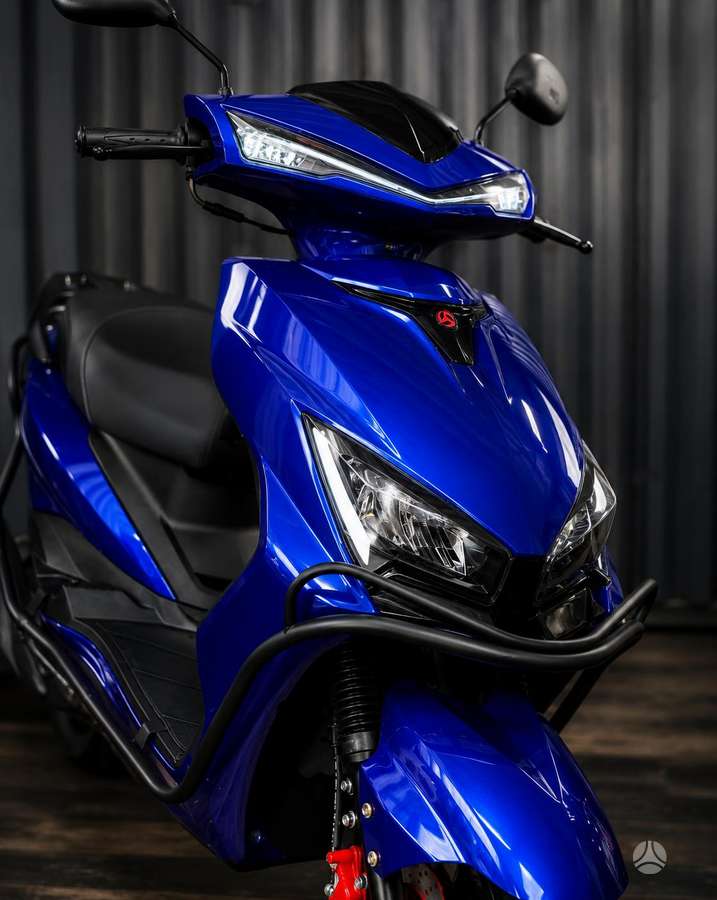 Yamaha Cygnus 49cc, scooters / mopeds