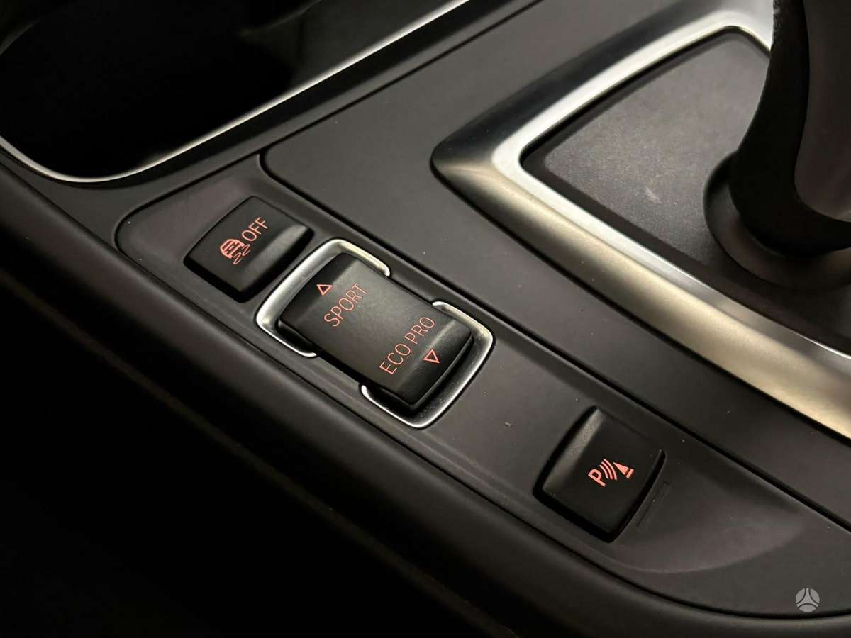 BMW 320, 2.0 l., Седан