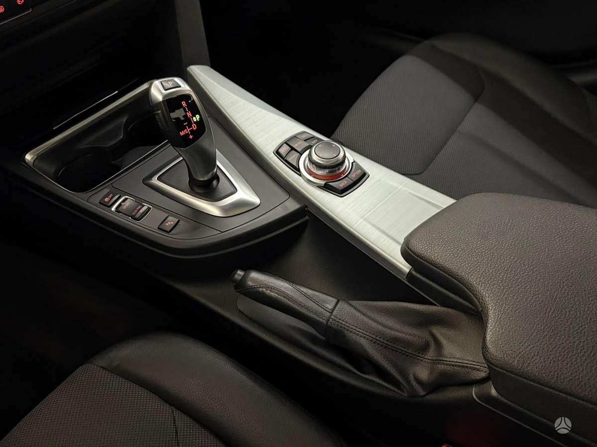 BMW 320, 2.0 l., Седан