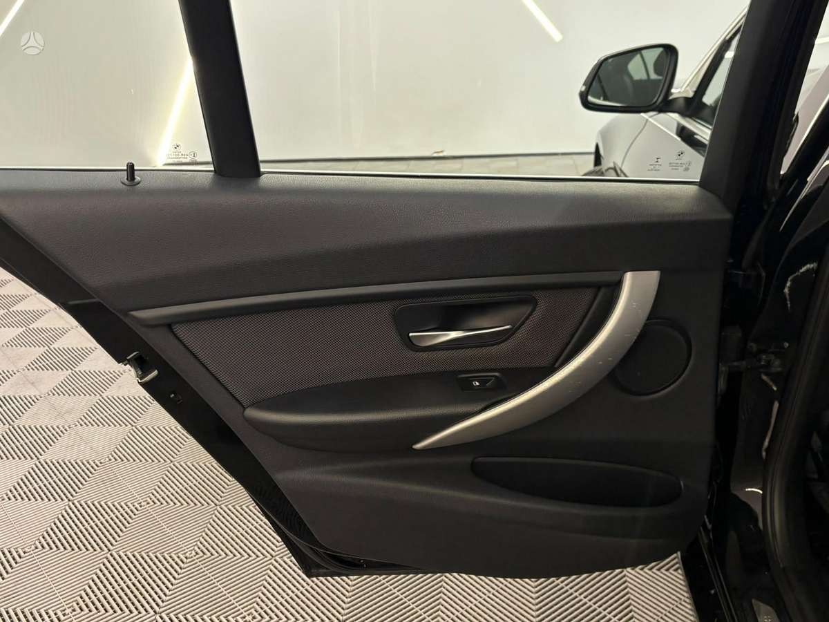 BMW 320, 2.0 l., Седан