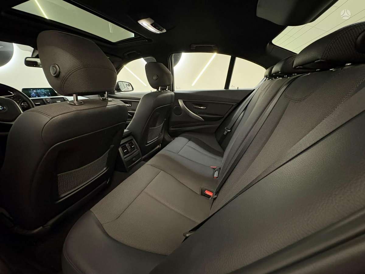 BMW 320, 2.0 l., Седан