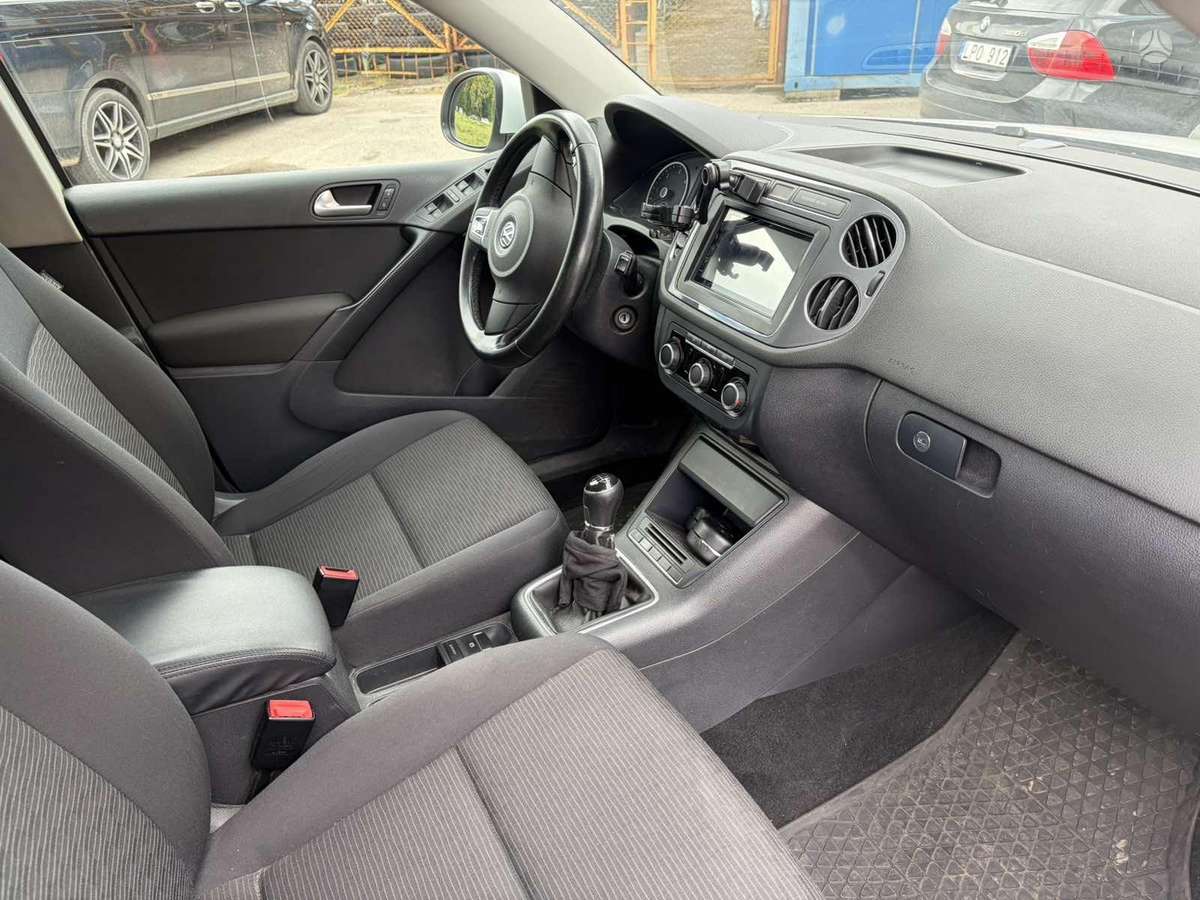 Volkswagen Tiguan - 7