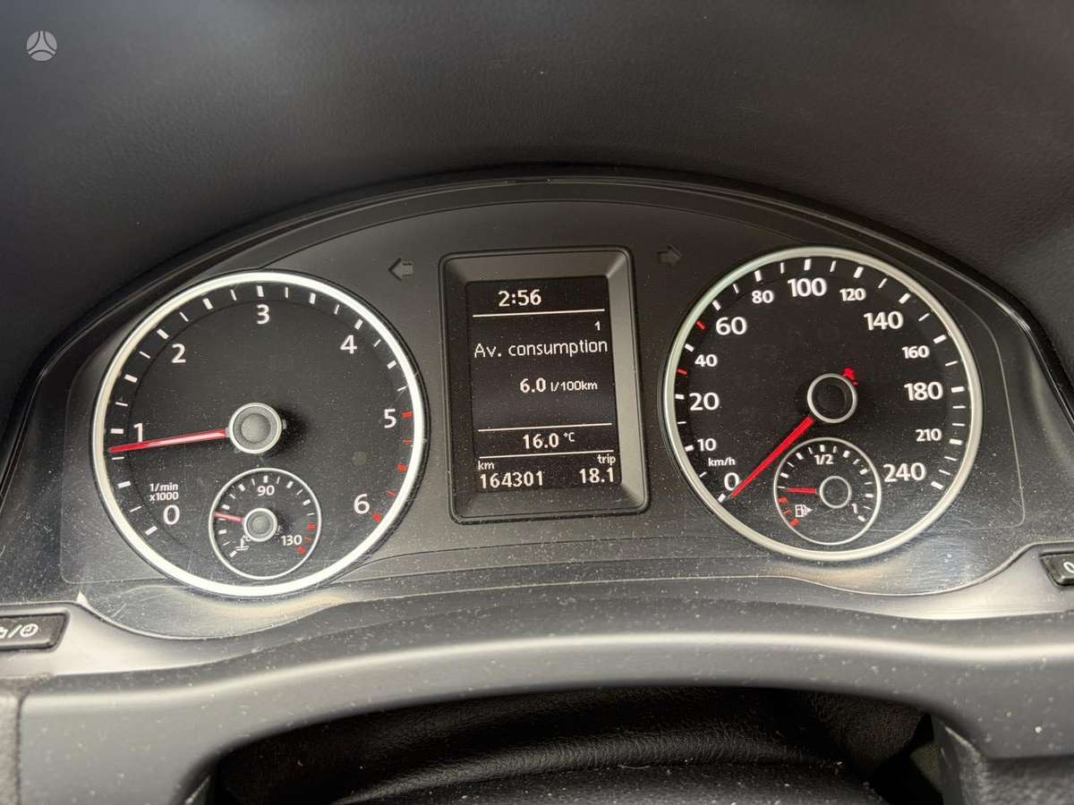 Volkswagen Tiguan - 9
