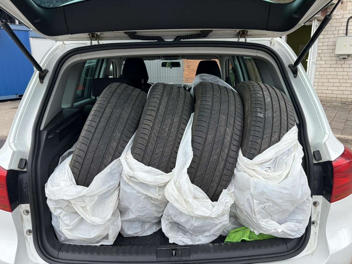 Volkswagen Tiguan - 11