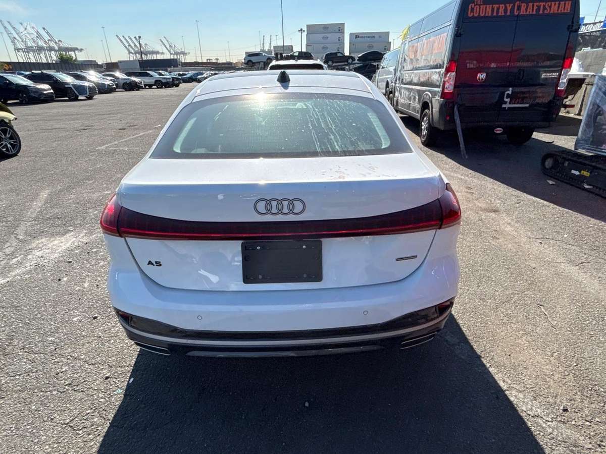 Audi A5, 2.0 l., Хэтчбек