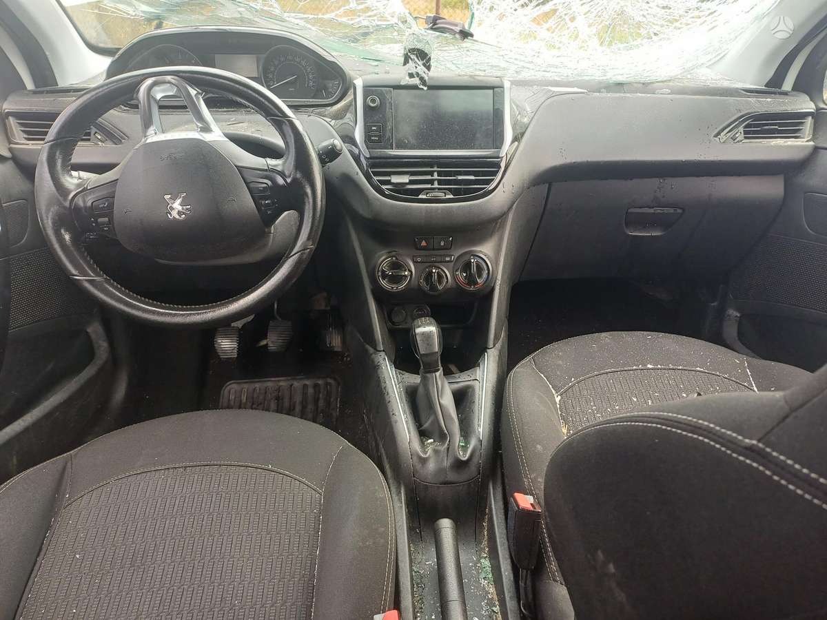 Peugeot 208 Spalvos kodas ewp