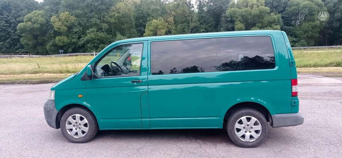 Volkswagen Transporter - 2