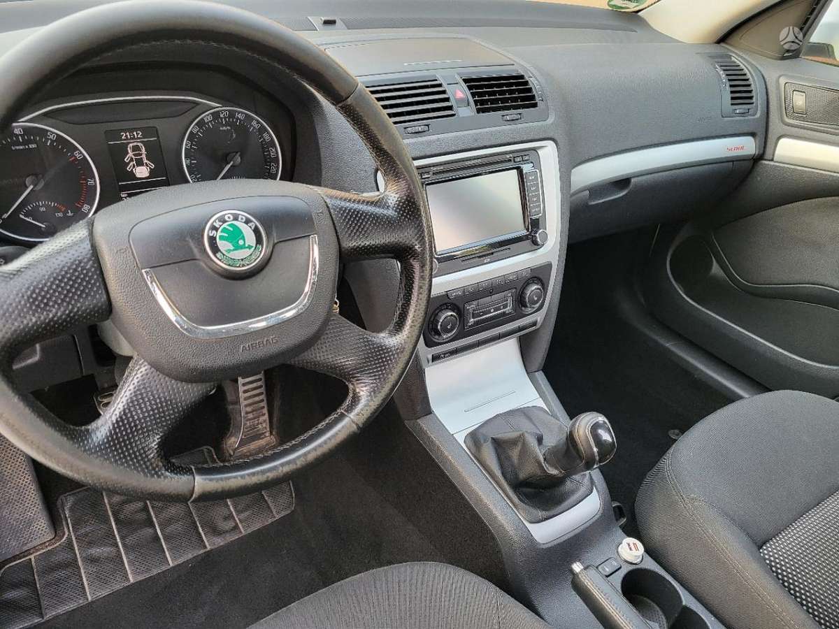 Škoda Octavia Scout - 5