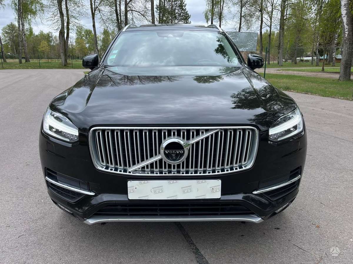 Volvo XC90 - 2