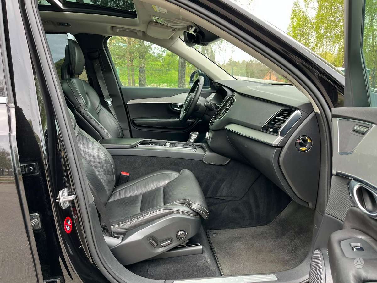 Volvo XC90 - 11