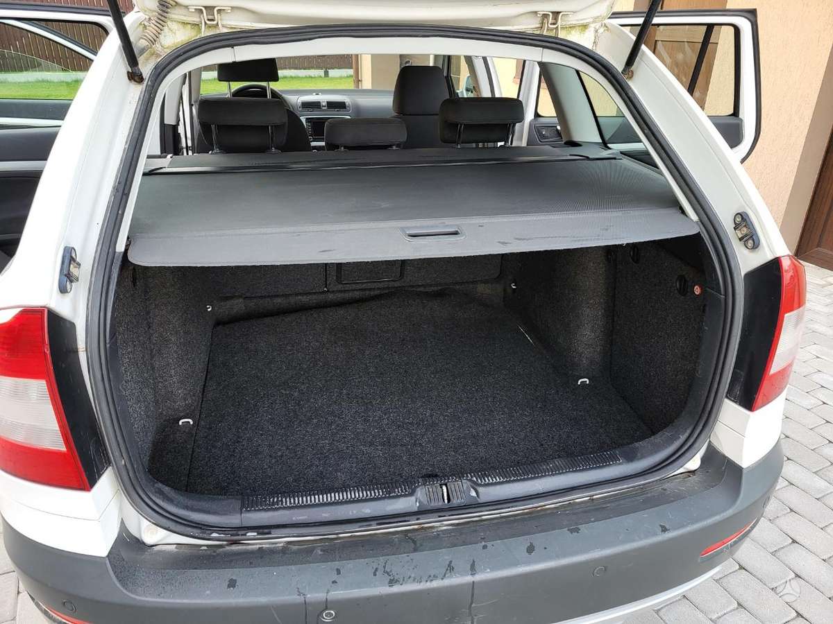 Skoda Octavia Scout, 1.8 l., Универсал