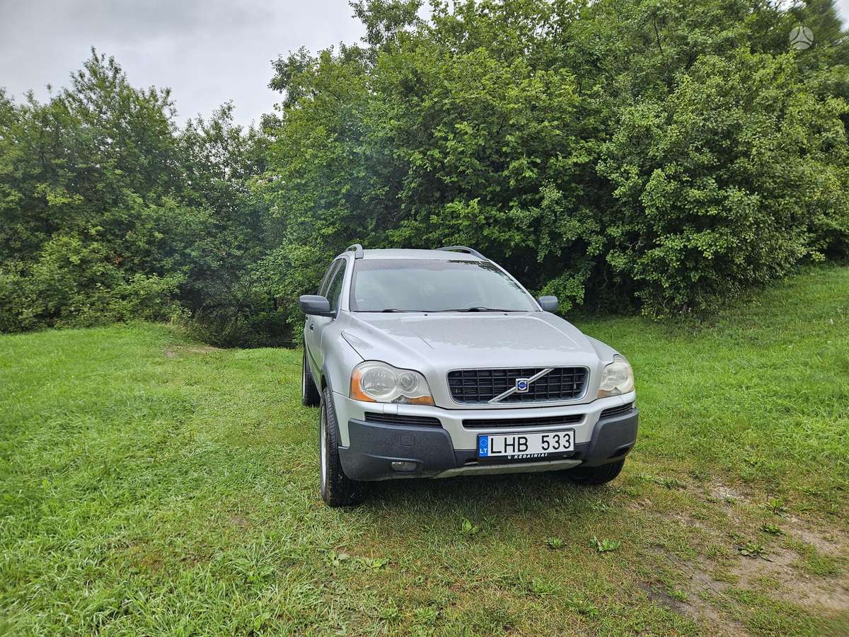 Volvo XC90 - 1