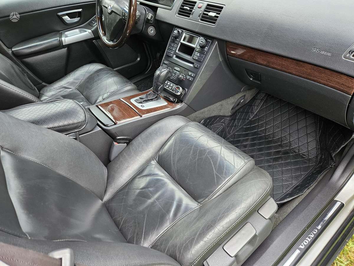 Volvo XC90 - 8