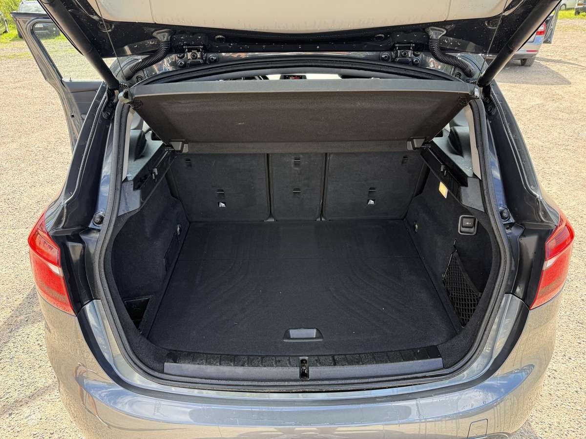 BMW 218 Active Tourer, 2.0 l., Хэтчбек