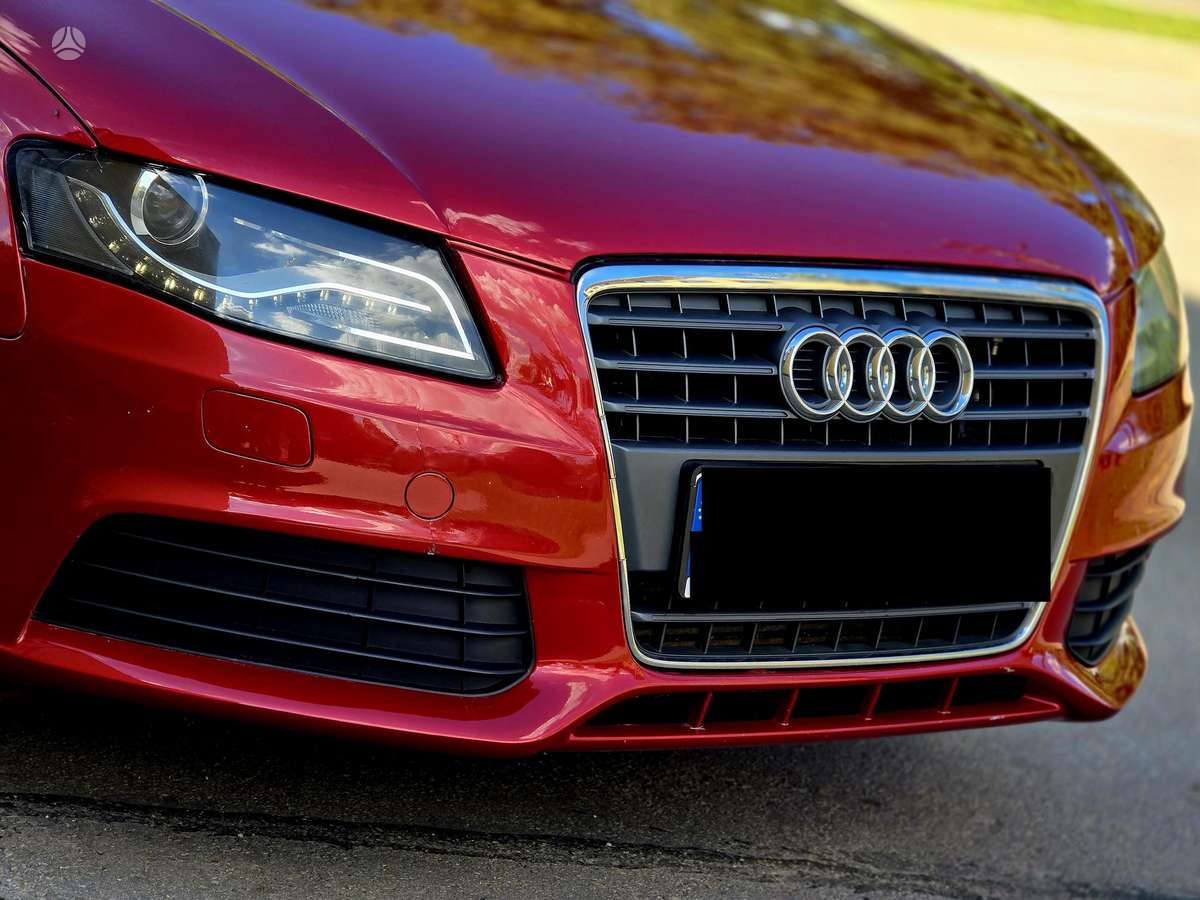 Audi A4, 1.8 l., Седан