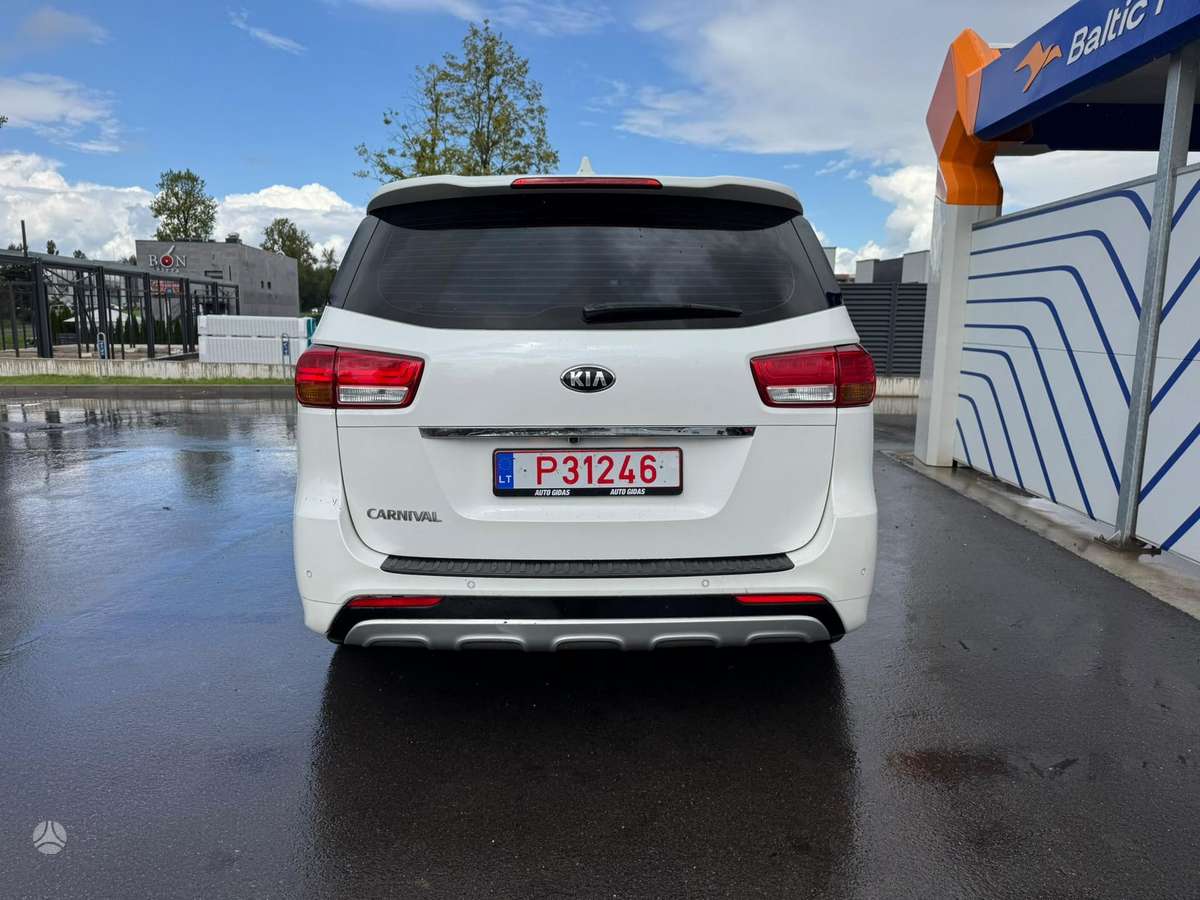 Kia Carnival, 2.2 l., Минивэн