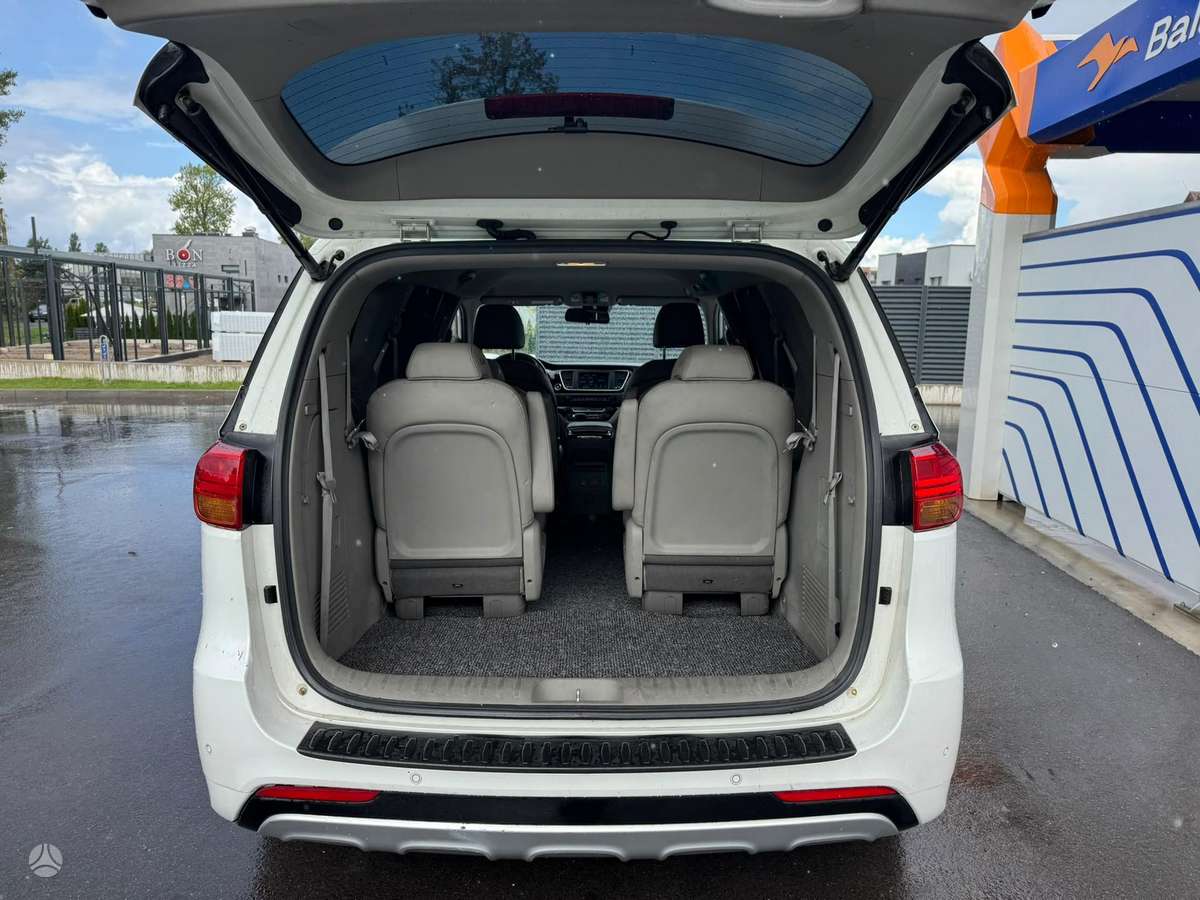 Kia Carnival, 2.2 l., Минивэн