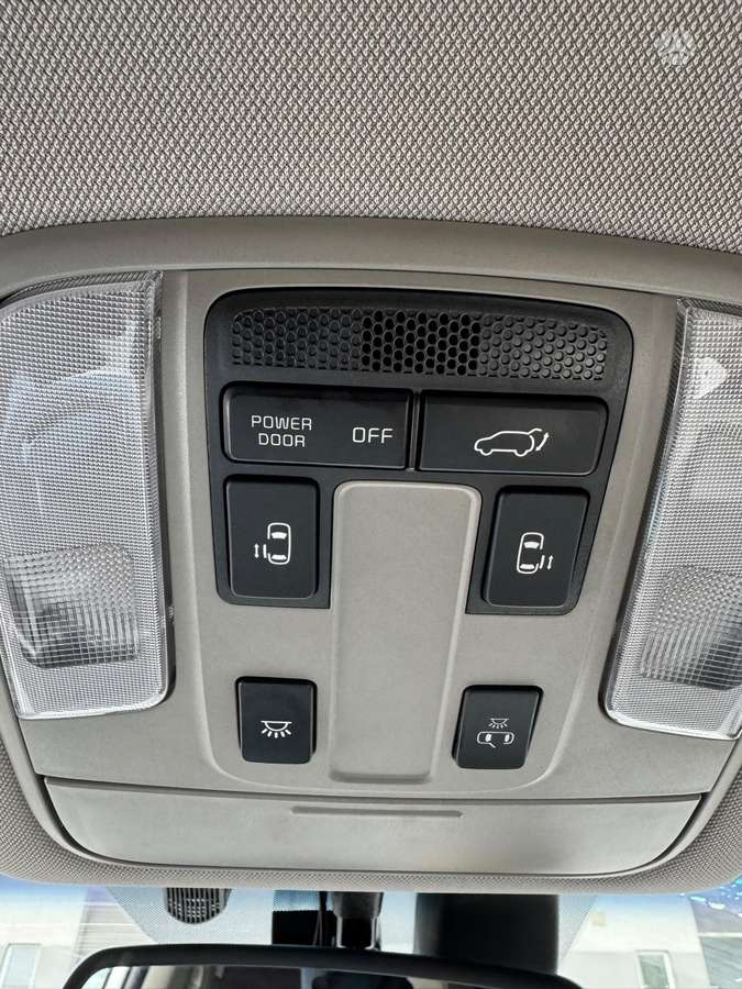 Kia Carnival, 2.2 l., Минивэн