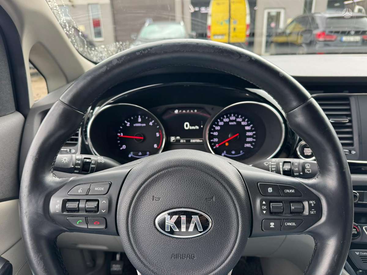 Kia Carnival, 2.2 l., Минивэн