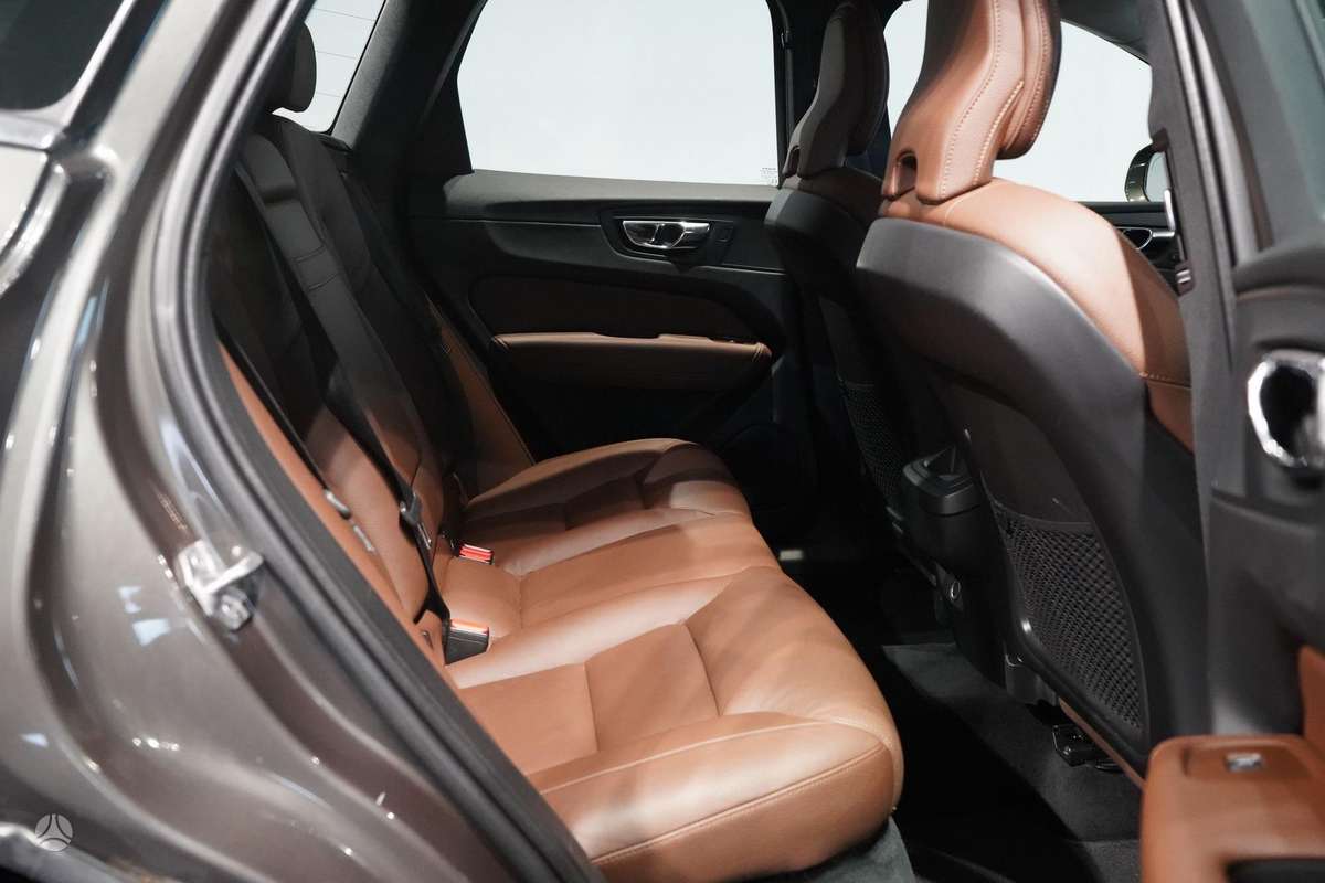 Volvo XC60 - 11