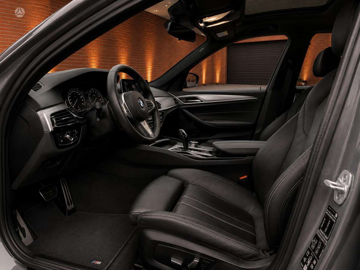 BMW 520, 2.0 l., Седан